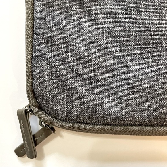 Domiso Water-resistant Laptop Sleeve - Picture 7 of 11